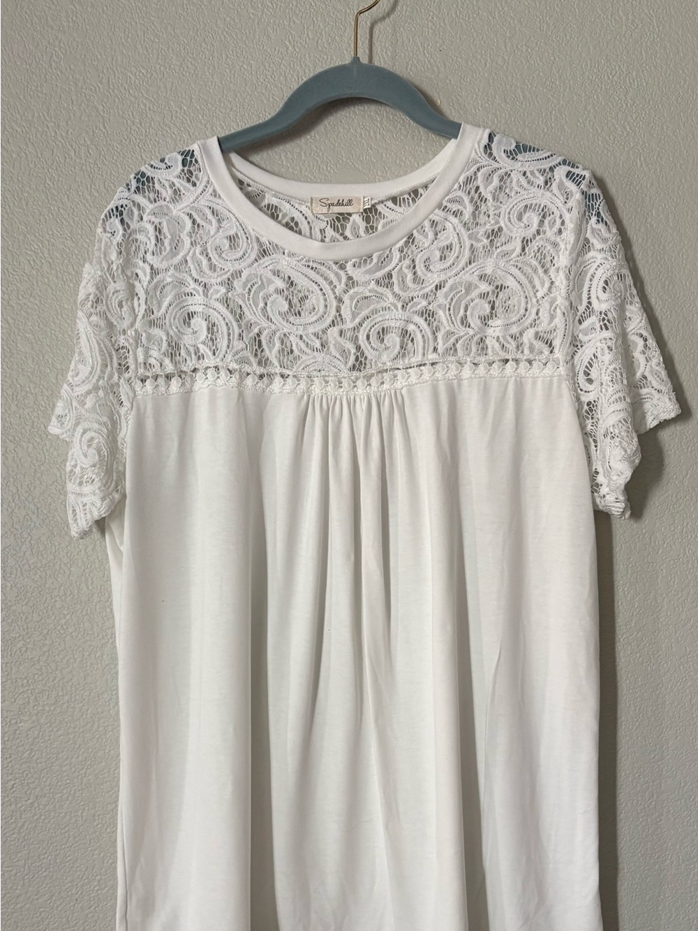 Spadehill White Plus Size Lace-Yoke Short Sleeve Top Sz 2XL